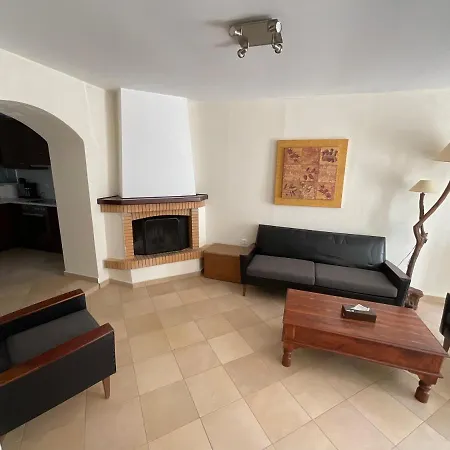 Giota's House 度假居 Nea Koroni